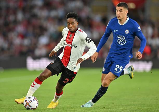 使他成为球 使他成为球